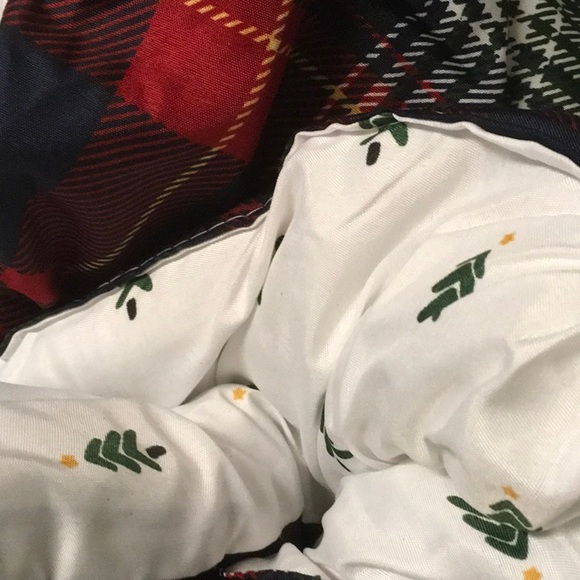 Macy’s twin reversible comforter set. - Picture 5 of 6